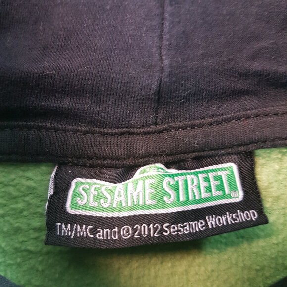 Vintage 2012 Sesame Street Hoodie Extra Large US XL Oscar the Grouch Licensed - Picture 4 of 16